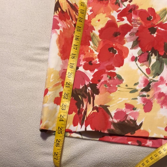 Charter Club Floral Skirt Size 10 - Picture 3 of 5